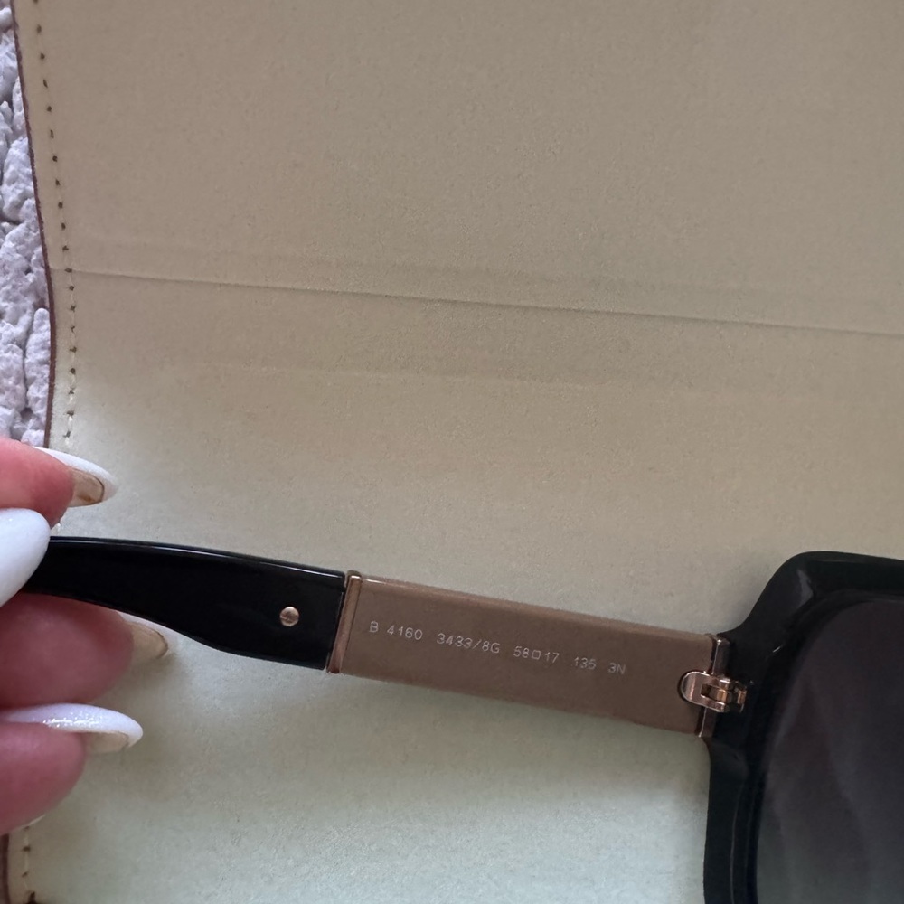 Burberry Elegant Black Sunglasses - Picture 3 of 7